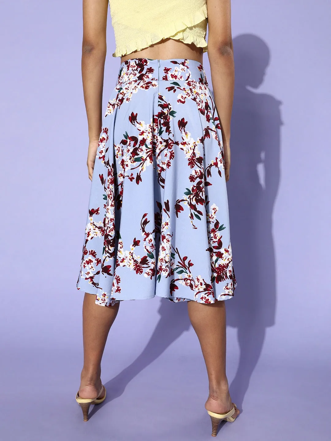 Berrylush Women Blue & Red Floral Printed Flared A-line Midi Skirt