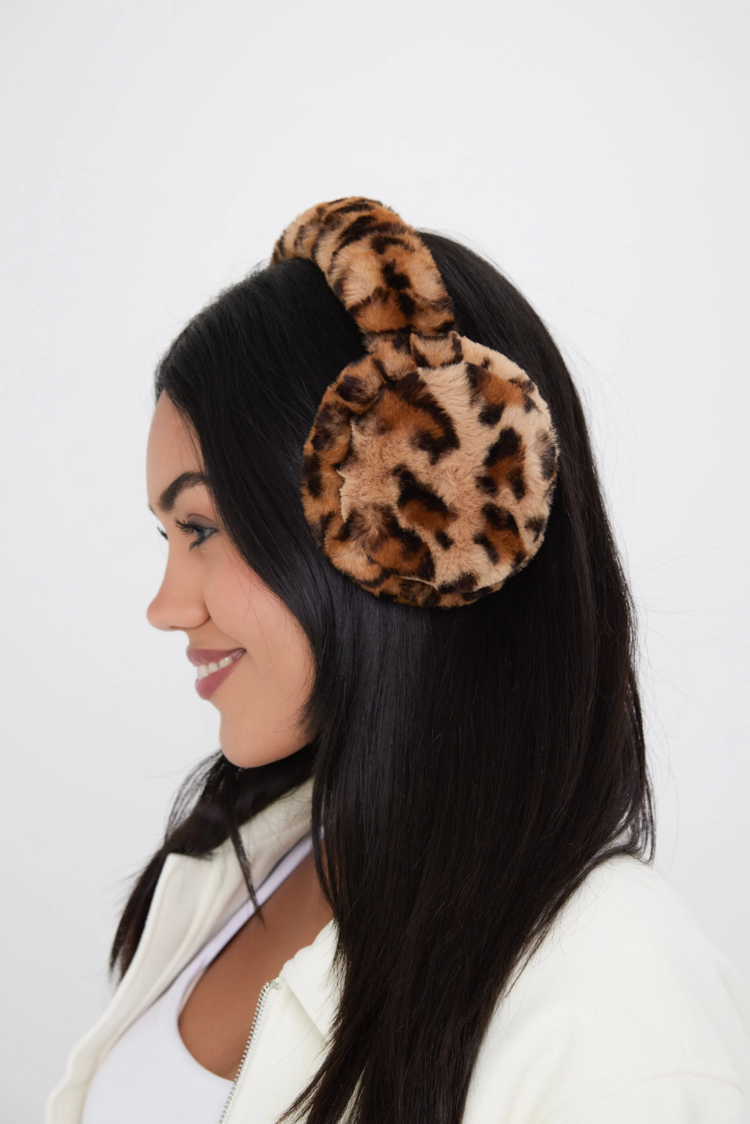 Fluffy Faux-Fur Earmuffs in Leopard Print