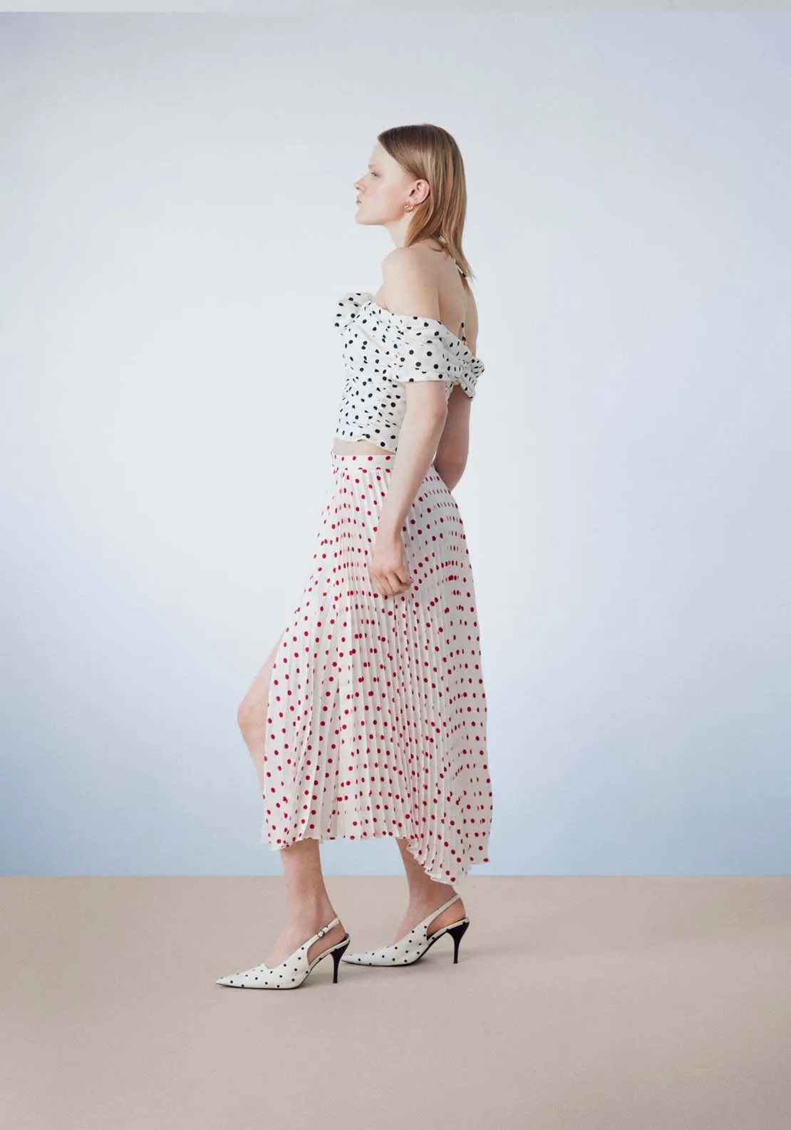 Polka dots pleated skirt