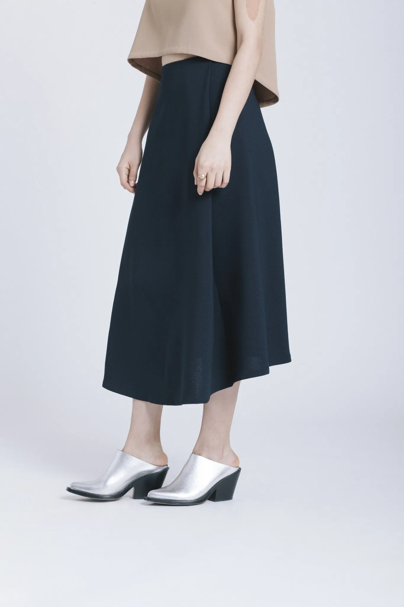 Stream Deep Pleated Midi Skirt - Black Blue