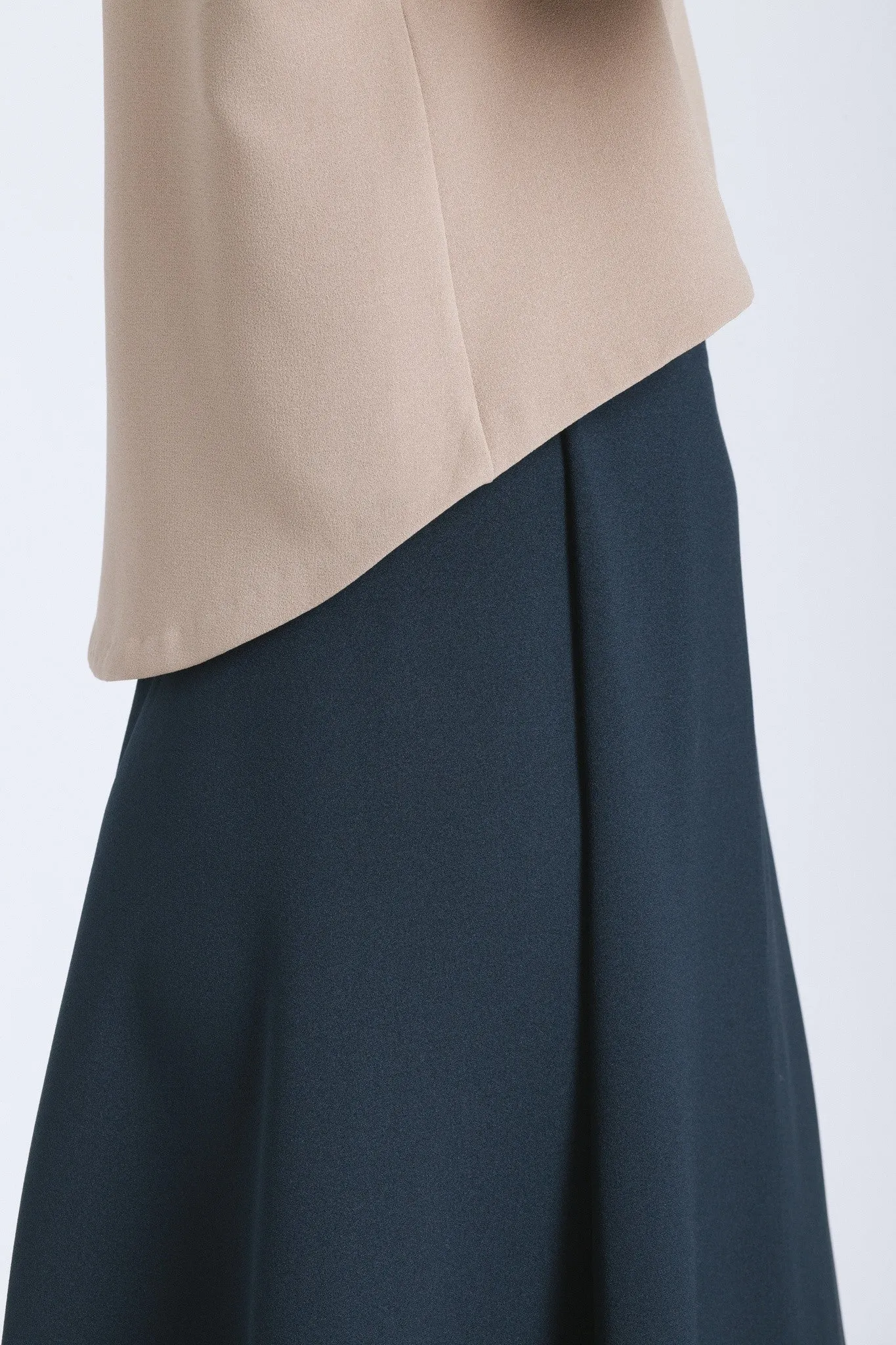 Stream Deep Pleated Midi Skirt - Black Blue